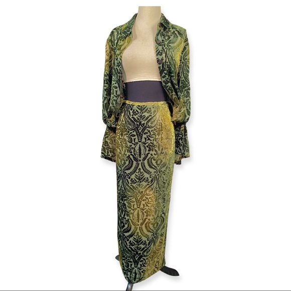 Vintage 1990s Velvet On Silk Maxi Skirt and Blouse, - Picture 2 of 16